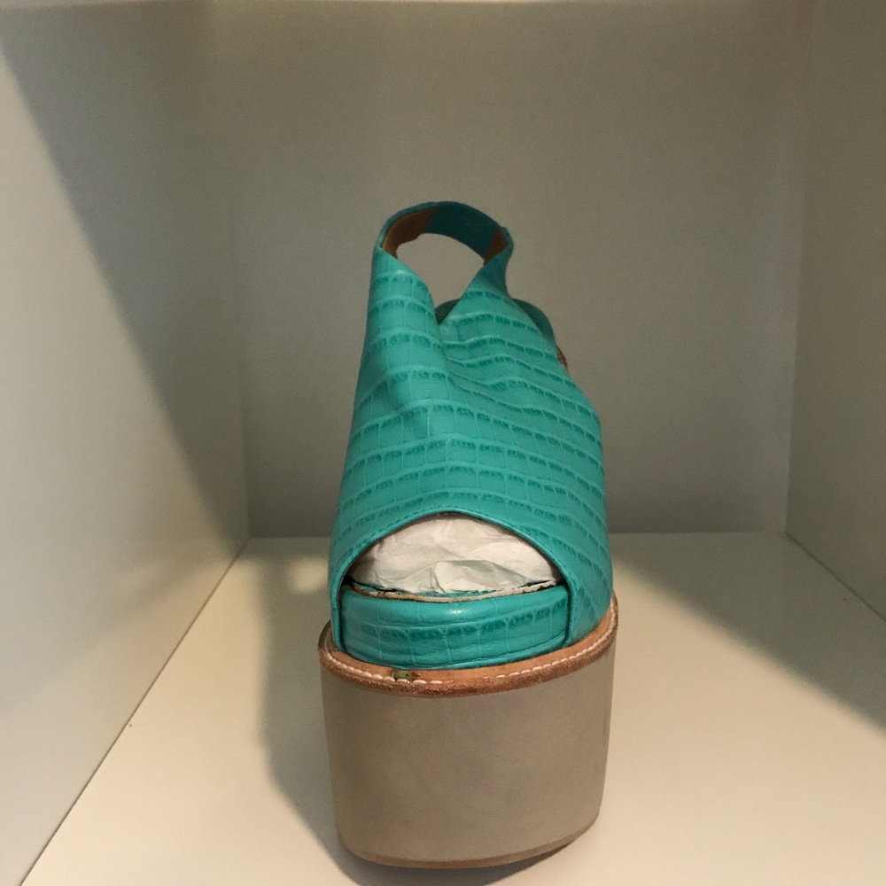 NIB Jeffrey Campbell TURQUOISE PLATFORM SANDAL - Picture 2 of 6